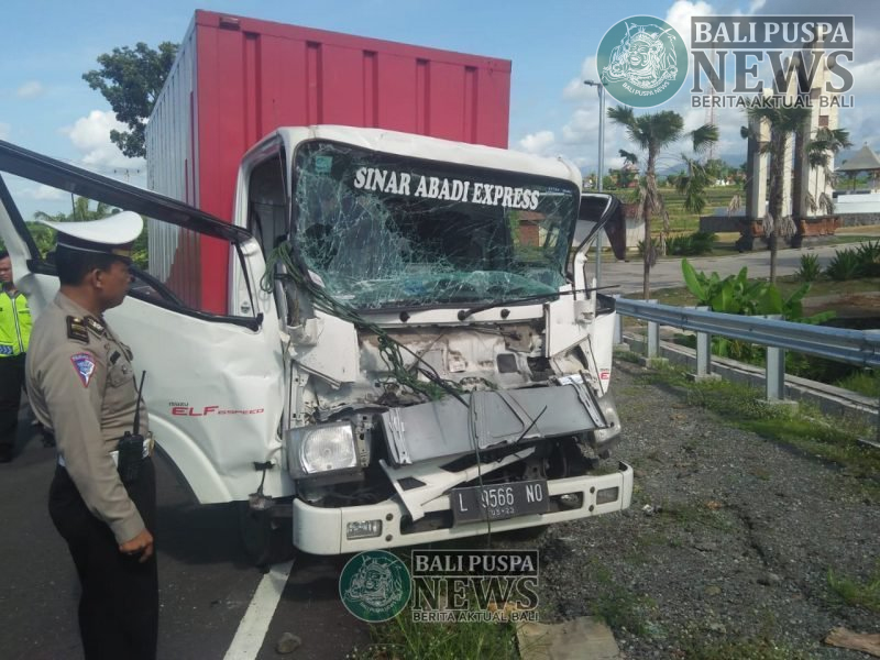 Sewa Mobil Tronton Polisi Sewa Mobil Tronton Polisi