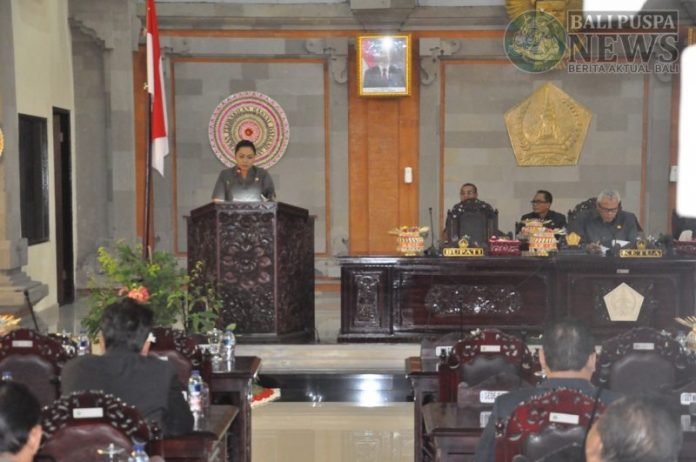 agenda Tanggapan/Jawaban Bupati Tabanan terhadap Pandangan Umum Fraksi-fraksi di DPRD, terkait dengan pembahasan 4 (empat) buah Ranperda