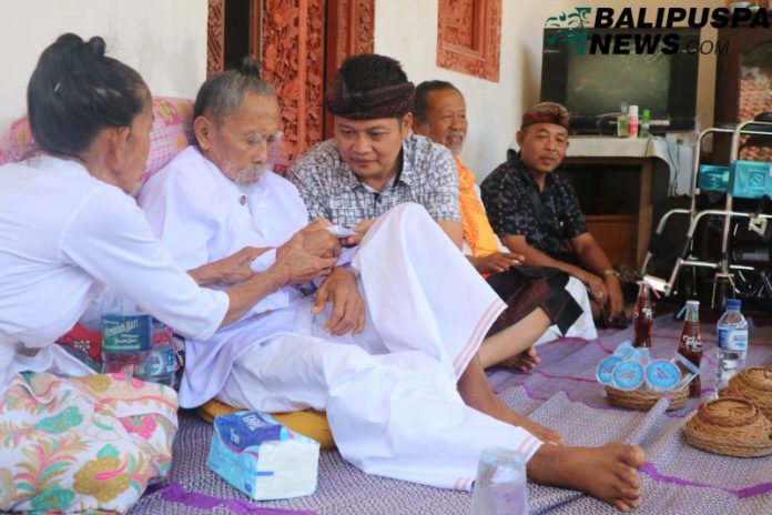 Wabup kembang sambangi sulinggih