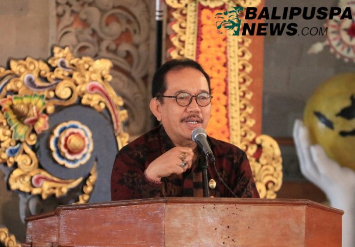Wakil Gubernur Bali Tjok Oka Artha Ardhana Sukawati ketika menjadi narasumber pada acara 