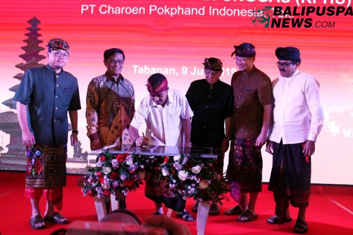 Kepala Dinas Peternakan dan Kesehatan Hewan Provinsi Bali I Wayan Mardiana dalam acara peresmian RPHU PT Charoen Pokphand di Banjar Tireman, Desa Bengkel Sari, Selemadeg Barat, Kabupaten Tabanan, Selasa (9/7).
