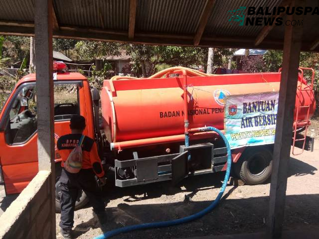 BPBD Karangasem distribusikan air bersih untuk warga Kedampal
