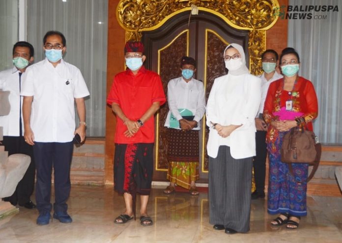 Gubernur Bali menerima audenisi Kepala Badan Pengawas Obat dan Makanan (POM) RI Penny K Lukito