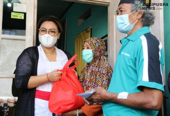 Bupati Eka saat kunjungi sesepuh pencak silat Tabanan