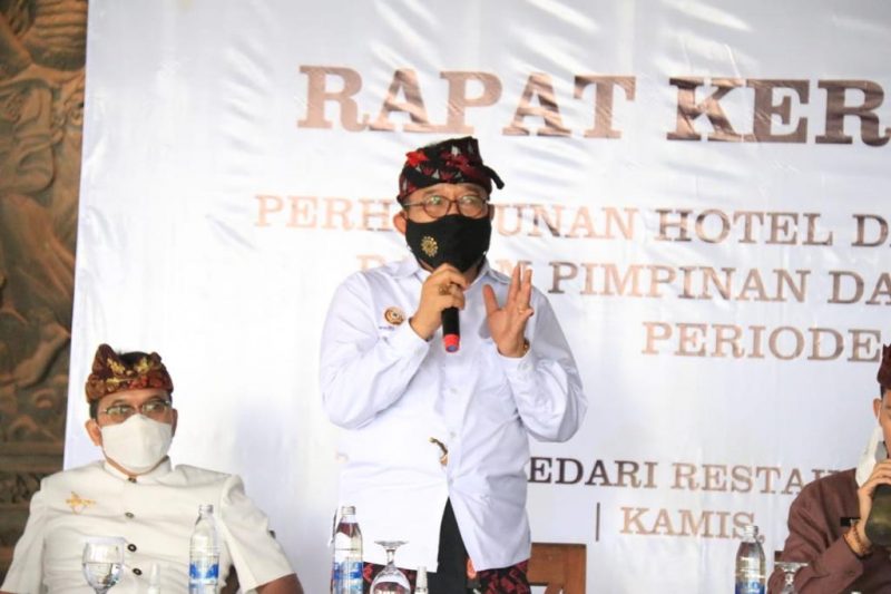 Wakil Gubernur Bali Tjokorda Oka Artha Ardana Sukawati saat Rakerda PHRI