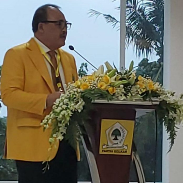 Ketua DPD Partai Golkar Bali Nyoman Sugawa Korry saat menyampaikan laporan dalam Rakernas Partai Golkar, Jumat (5/3/2021)