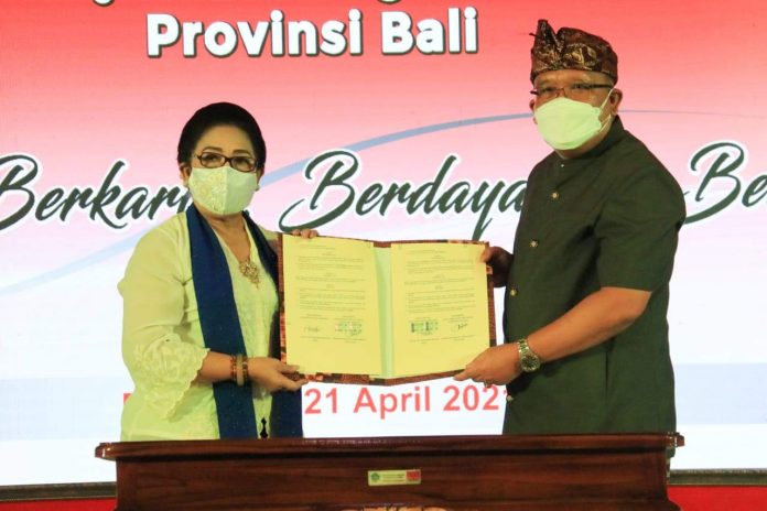 Perjanjian kerja sama Badan Kerjsama Organisasi Wanita Provinsi Bali dengan UNHI Denpasar