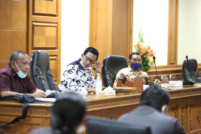 Rapat Dengar Pendapat Komisi III DPRD dengan BAPPENDA Badung