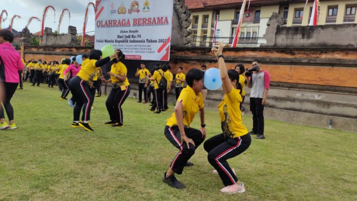 Menyambut HUT Polwan RI ke-74 pada 1 September 2022, Polwan Polda Bali melaksanakan olahraga bersama dan juga berbagai lomba di lapangan Mapolda Bali, pada Sabtu (6/8/2022)