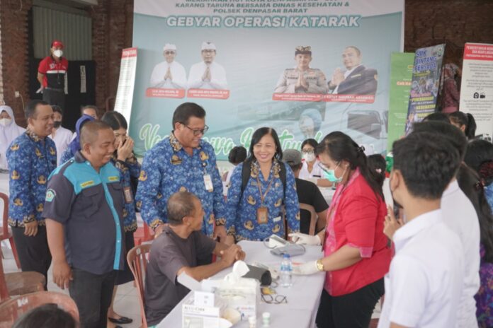 Pemkot Denpasar menggelar safari kesehatan yang dipusatkan di Banjar Tegallinggah, Desa Padangsambian Kaja 