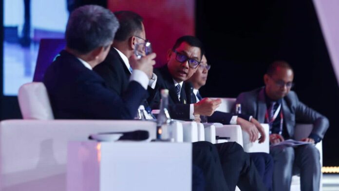 Diskusi panel tentang ASEAN Power Grid Interconnection pada acara The 41st ASEAN Ministers on Energy Meeting di Nusa Dua, Bali, Kamis (24/8/2023)