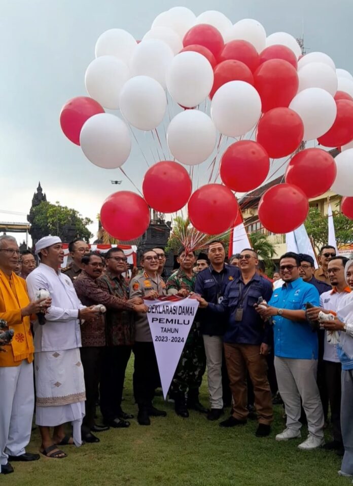 Polresta Denpasar mengelar Deklarasi Damai dan Doa Bersama di Mapolresta Denpasar, pada Selasa (24/10/2023) dipimpin langsung oleh Kapolresta Denpasar Kombes Pol. Dr. Bambang Yogo Pamungkas, S.H., S.I.K., M.Si.