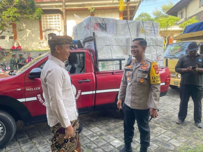ingin memastikan bahwa kotak suara dari masing-masing Desa telah dilengkapi
