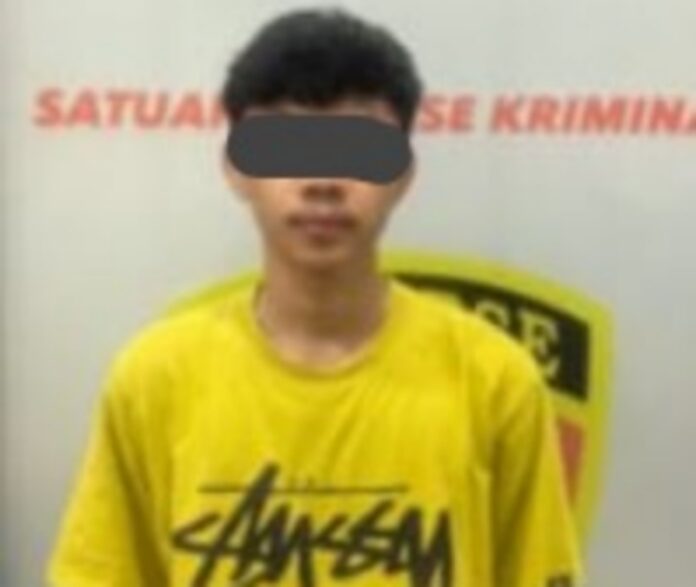 Salah seorang oknum karyawan yang melakukan pencurian ATM milik temannya sendiri