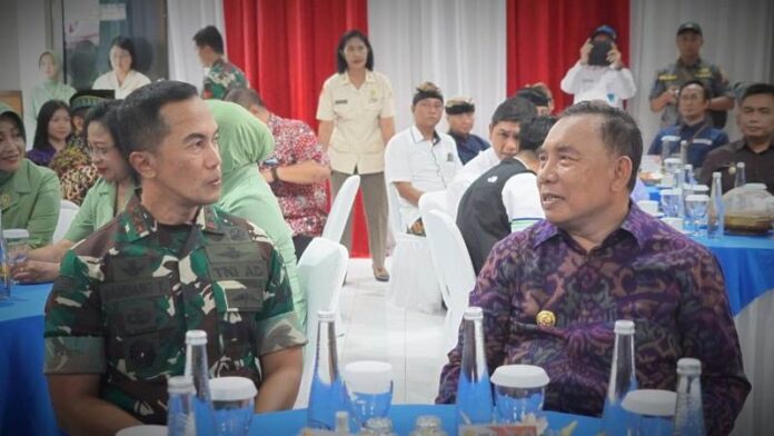 Bupati Jembrana, I Nengah Tamba menerima kunjungan Pangdam IX Udayana, Mayjen TNI Bambang Trisnohadi bertempat di Makodim 1617/Jembrana