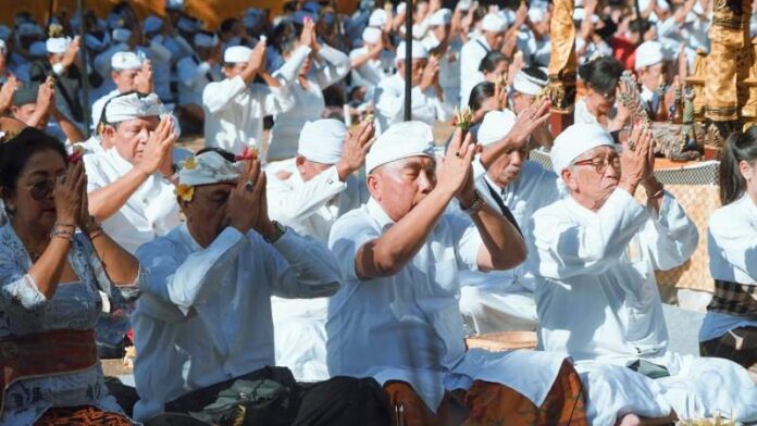 Pemerintah Kabupaten Jembrana akan melaksanakan bhakti penganyar pada upacara Panca Wali Krama di Pura Mandara Giri Semeru Agung, Kabupaten Lumajang, Jawa Timur