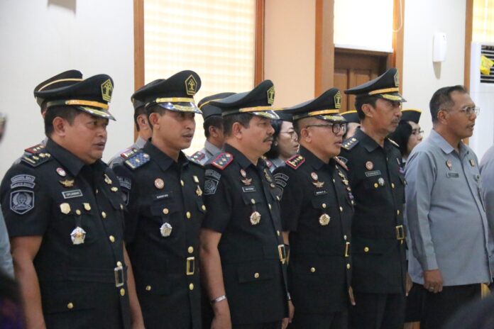 Kementerian Hukum dan HAM Bali melantik 13 pejabat manajerial dan melakukan serah terima jabatan 5 Kepala Unit Pelaksana Teknis