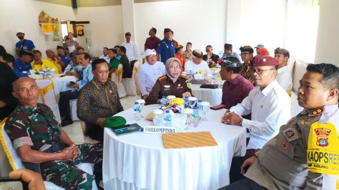 Pjs. Bupati Bangli Dr. Drs. I Made Rentin, AP., M. Si. menghadiri deklarasi damai Pilkada Serentak Kabupaten Bangli Tahun 2024. Deklarasi ini dilaksanakan dalam rangka mewujudkan situasi kamtibmas yang kondusif di Kabupaten Bangli, Kamis (10/10/2024) bertempat di Ruang Rapat Rupatama Polres Bangli