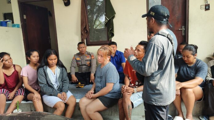 Kapolsek Kuta Selatan Kompol I Gusti Ngurah Yudistira pihaknya mendatangi kos-kosan warga pendatang di Jalan Pratama tepatnya dibelakang LDI, Lingkungan Celuk, Kelurahan Benoa, Kuta Selatan, pada Selasa (12/11/2024) pagi