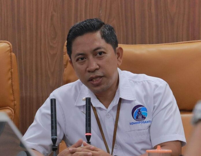 Kepala Dinas Kominfosanti Kabupaten Buleleng, Ketut Suwarmawan