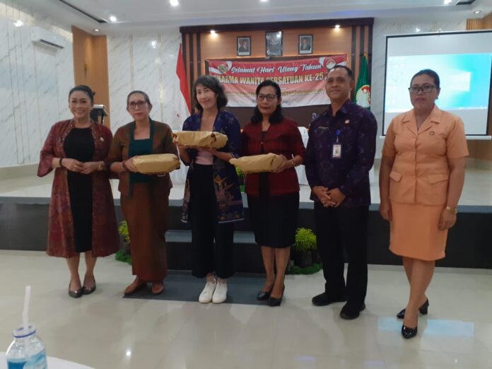 Pemerintah Kabupaten Gianyar menggelar seminar guna mendukung partisipasi aktif perempuan acara ini diselenggarakan di Ballroom Hotel Gianyar, pada Rabu (11/12/2024)