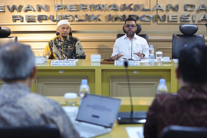 Rapat Dengar Pendapat dengan Dewan Jaminan Sosial Nasional (DJSN) di Gedung DPD RI, Jakarta, Kamis (24/4/2025). (Foto: DPD RI)