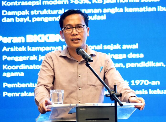 Sekretaris Kemendukbangga/Sekretaris Utama BKKBN Prof. Budi Setyono saat menghadiri acara Rapat Koordinasi Nasional Penyusunan Rencana Aksi Pembangunan Kependudukan, di Bogor.