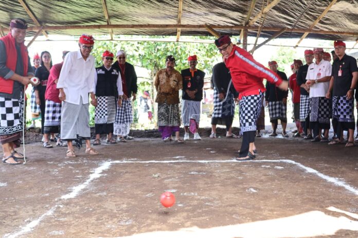 Bupati Tabanan, Dr. I Komang Gede Sanjaya, S.E., M.M., menghadiri secara langsung pembukaan Bantiran Festival ke-2 (Banfest) yang digelar di Bale Banjar Dinas Tejabukit, Desa Bantiran, Kecamatan Pupuan, Kabupaten Tabanan, Jumat (4/7/2025)