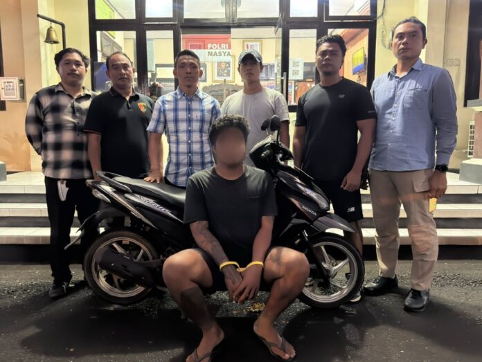 Pelaku curanmor diamankan Polsek Karangasem. Pelaku diketahui masih ada hubungan keluarga dengan korban