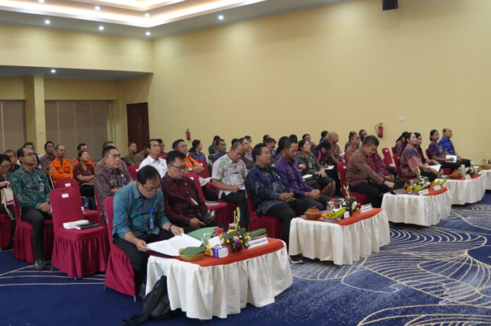 Pelaksanaan Verifikasi Lanjutan Penilaian Kabupaten/Kota Sehat (KKS) Via Zoom Meeting di Ballroom Gedung Kesenian Ir. Soekarno