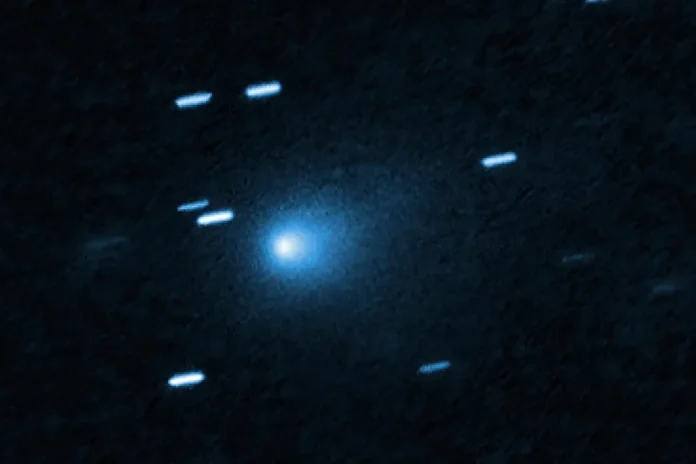 Gambar yang disediakan oleh NASA/Badan Antariksa Eropa ini menunjukkan citra komet antarbintang 3I/ATLAS yang ditangkap oleh Hubble pada 21 Juli 2025, ketika komet tersebut berjarak 277 juta mil dari Bumi. (NASA/Badan Antariksa Eropa via AP)NASA/Badan Antariksa EropaAP