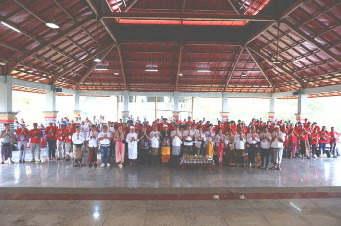 Kegiatan Hindu Youth Leadership Camp (HLYC) pada 30–31 Agustus 2025 di Wantilan Parahyangan Agung Jagatkartta dalam rangka Pujawali ke-XX Parahyangan Agung Jagatkartta, Gunung Salak, Bogor, Jawa Barat. (Foto: HLYC)