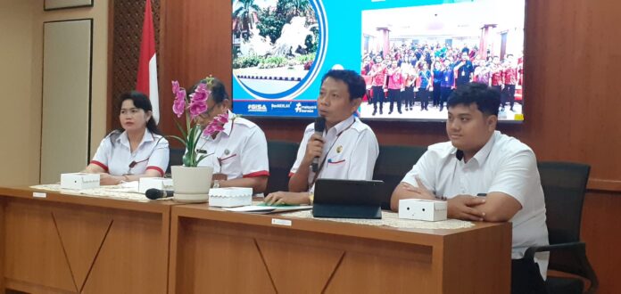 Dinas Kependudukan dan Pencatatan Sipil (Dukcapil) Kabupaten Gianyar menggelar Bimbingan Teknis (Bimtek) Sistem Pelayanan Administrasi Kependudukan (Adminduk) Desa/Kelurahan Berbasis Online, Mandiri, Berintegrasi, Aman, dan Sistematis di Ballroom Praja Shaba Utama, Mal Pelayanan Publik (MPP) Kabupaten Gianyar, Rabu (8/10/2025)