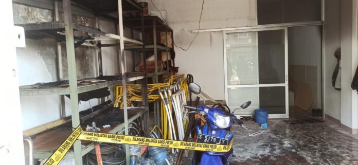 Peristiwa kebakaran terjadi di Pertokoan Imam Bonjol Square, Jalan Imam Bonjol, Banjar Mergaya, Desa Pemecutan Klod, Denpasar Barat, Denpasar pada Rabu (26/11/2025) sekitar pukul 09.00 WITA