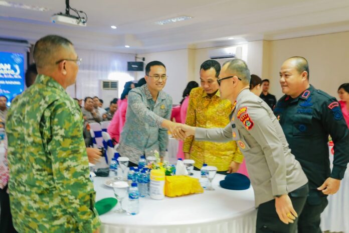 Sekda Badung IB. Surya Suamba menghadiri sekaligus memberikan sambutan pada acara perkenalan Kapolres Badung yang baru, AKBP Joseph Edward Purba, di Aula Polres Badung, Jumat (9/1/2026)