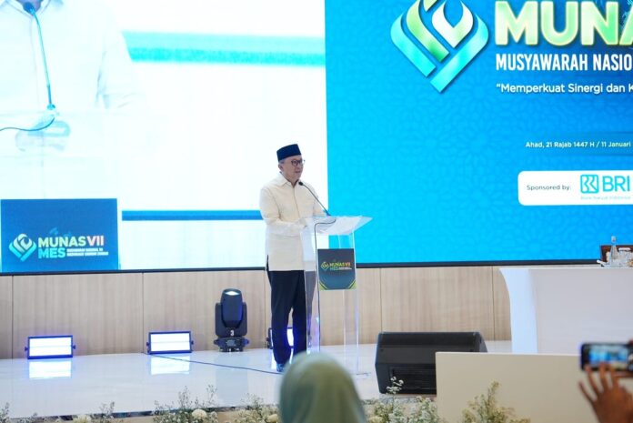 Musyawarah Nasional VII Masyarakat Ekonomi Syariah (MES) yang memutuskan memilih Menteri Investasi Hilirisasi dan Kepala BKPM sekaligus CEO DANANTARA Rosan Roeslani sebagai Ketua Umum Pengurus Pusat MES Periode 1447–1452 H (2026-2030 M), Minggu (10/12/2026). (Foto: ist)