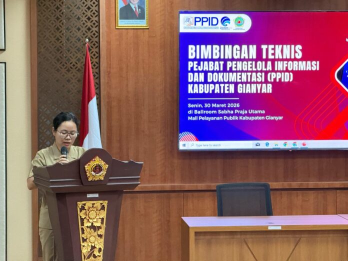 Dinas Komunikasi dan Informatika (Diskominfo) Kabupaten Gianyar menggelar Bimbingan Teknis (Bimtek) bagi Pejabat Pengelola Informasi dan Dokumentasi (PPID) di Ballroom Sabha Praja Utama Mal Pelayanan Publik Kabupaten Gianyar, Senin (30/3/2026)