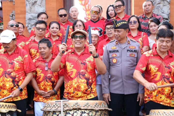 Bupati Tabanan, Dr. I Komang Gede Sanjaya, S.E., M.M. Saat membuka Festival Imlek 2577 Kongzili dan Cap Go Meh di Kabupaten Tabanan