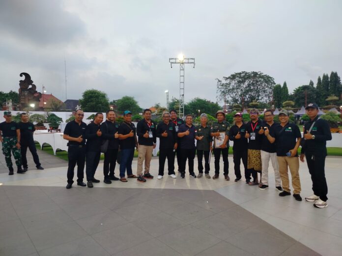 Pameran Bonsai Gianyar 2026 yang diselenggarakan oleh Perkumpulan Penggemar Bonsai Indonesia (PPBI) Kabupaten Gianyar ini resmi dibuka pada Rabu (29/4/2026) oleh Sekretaris Daerah Gianyar, I Gusti Bagus Adi Widhya Utama