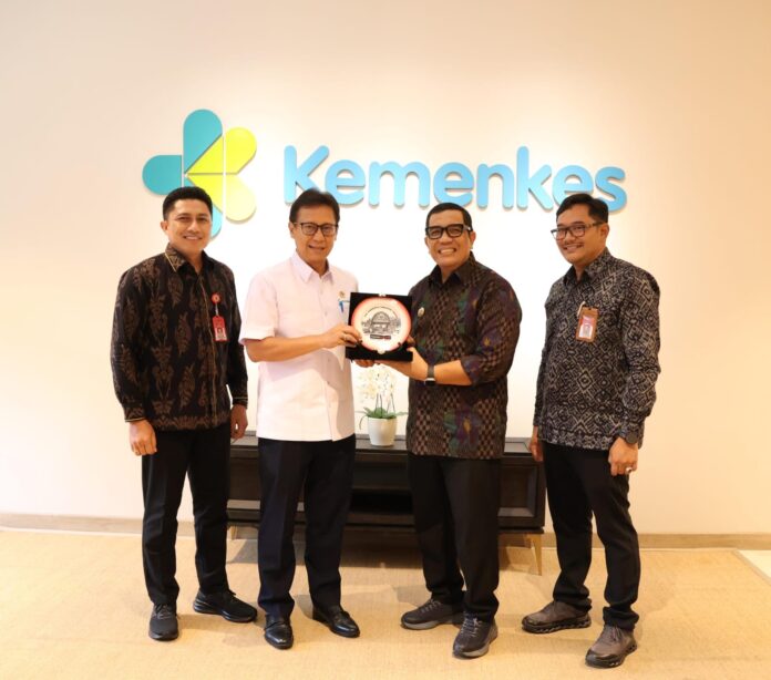 Bupati Tabanan, I Komang Gede Sanjaya, melakukan audiensi dengan Menteri Kesehatan Budi Gunadi Sadikin di Gedung Adhyatma Kementerian Kesehatan RI, Jakarta, Rabu (22/4/2026)