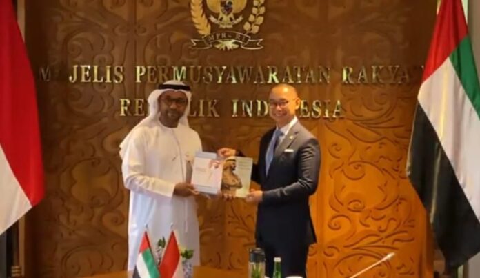 Wakil Ketua MPR RI, Eddy Soeparno saat menerima kunjungan Duta Besar Uni Emirat Arab (UEA) di Gedung Nusantara III, Komplek Parlemen, Senayan, Jakarta, Rabu (15/4/2026). (Foto: MPR RI)