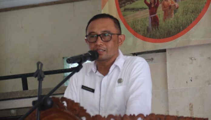 Kepala Dinas PMDPPKB Buleleng, Made Supartawan