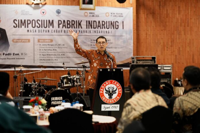 Menteri Kebudayaan RI, Fadli Zon, hadir sebagai pembicara kunci dalam Simposium Pabrik Indarung I “Masa Depan Cagar Budaya Pabrik Indarung I.