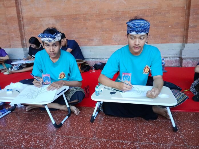 Peserta asal Kabupaten Badung mengikuti Wimbakara Seni Lukis Wayang Klasik Bali serangkaian PKB XLVIII Tahun 2026 di pelataran Museum Taman Budaya Art Center Denpasar, Senin (15/6/2026)