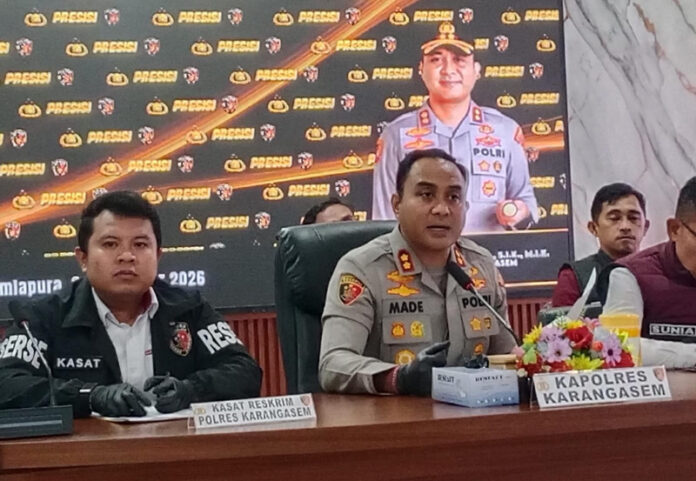 Kapolres Karangasem, AKBP Made Santika sampaikan keterangan pengungkapan kasus jambret saat gerak jalan serangkaian HUT RI