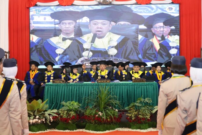 Sri Sultan Hamengkubuwono X dalam sambutannya yang dibacakan oleh Sekretaris Daerah Provinsi DIY, Ni Made Dwipanti Indrayanti, saat wisuda Politeknik Agraria STPN, Sabtu (5/9/2026)