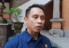 Sambut Baik Ranperda Tahun Jamak RSUD Buleleng, Fraksi Demokrat – PKB Minta Revitalisasi RS Lain dan Fasilitas Ibadah Juru bicara fraksi PKB dan Demokrat, H. Mulyadi Putra